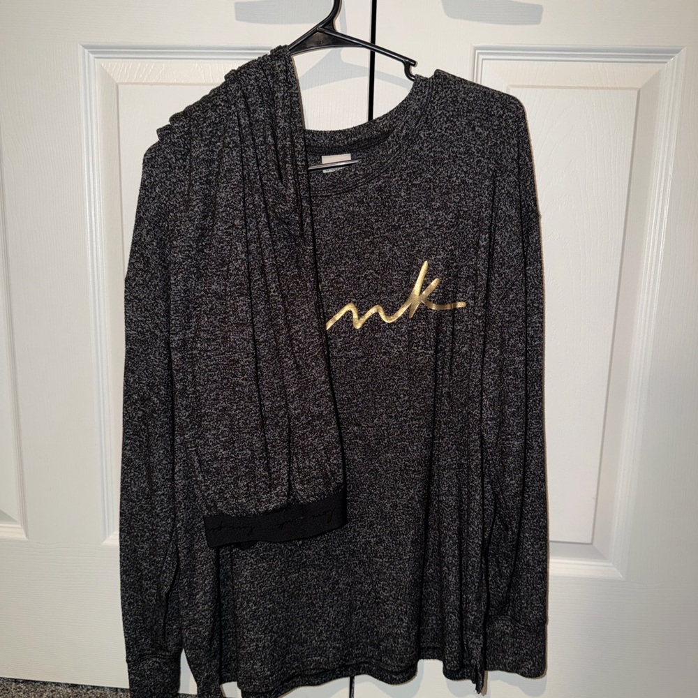 PINK Victoria's Secret Charcoal Pajama Set with Gold Logo